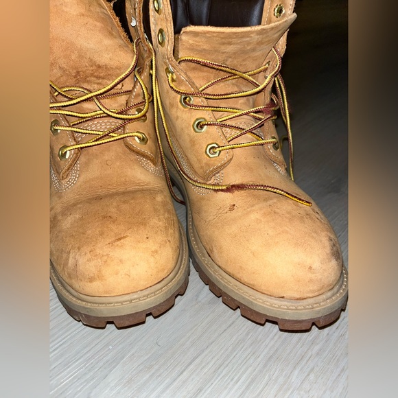 Preloved Timberland Leather Boots - Picture 2 of 7